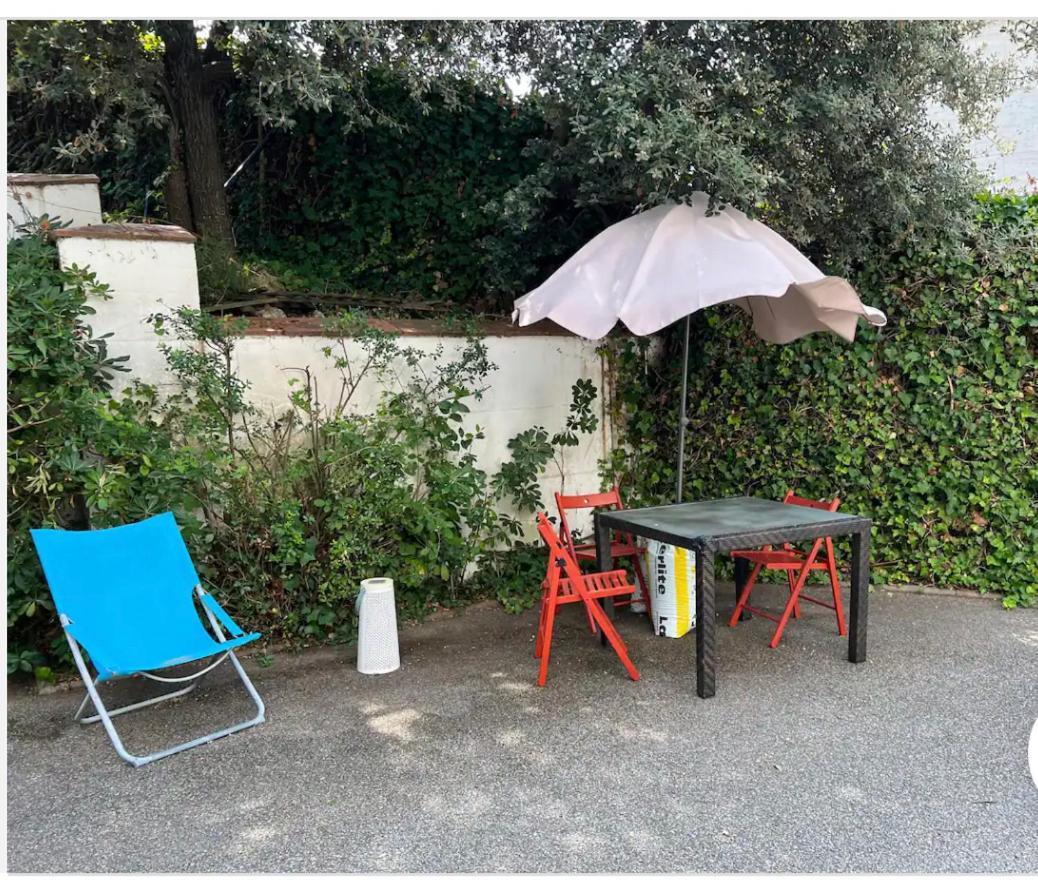 Apartamento Abierto Con Patio Matadepera Bagian luar foto
