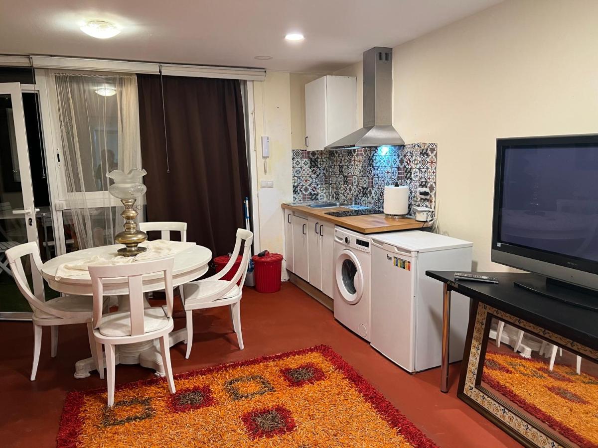 Apartamento Abierto Con Patio Matadepera Bagian luar foto